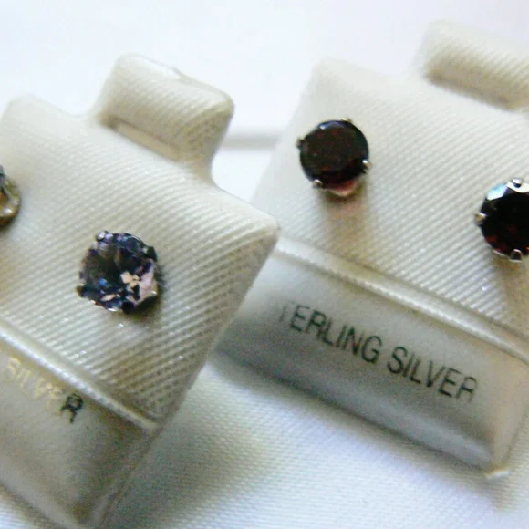 Lot of 2 New Sterling Silver 925 round cut Amethyst & Garnet stone Stud Earrings - Picture 2 of 8
